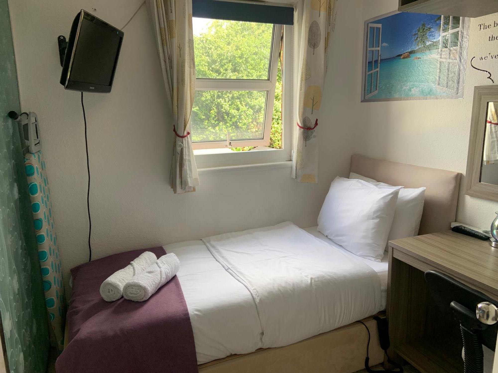Enjoy Your Stay At Chorley Road Дройтуич Экстерьер фото